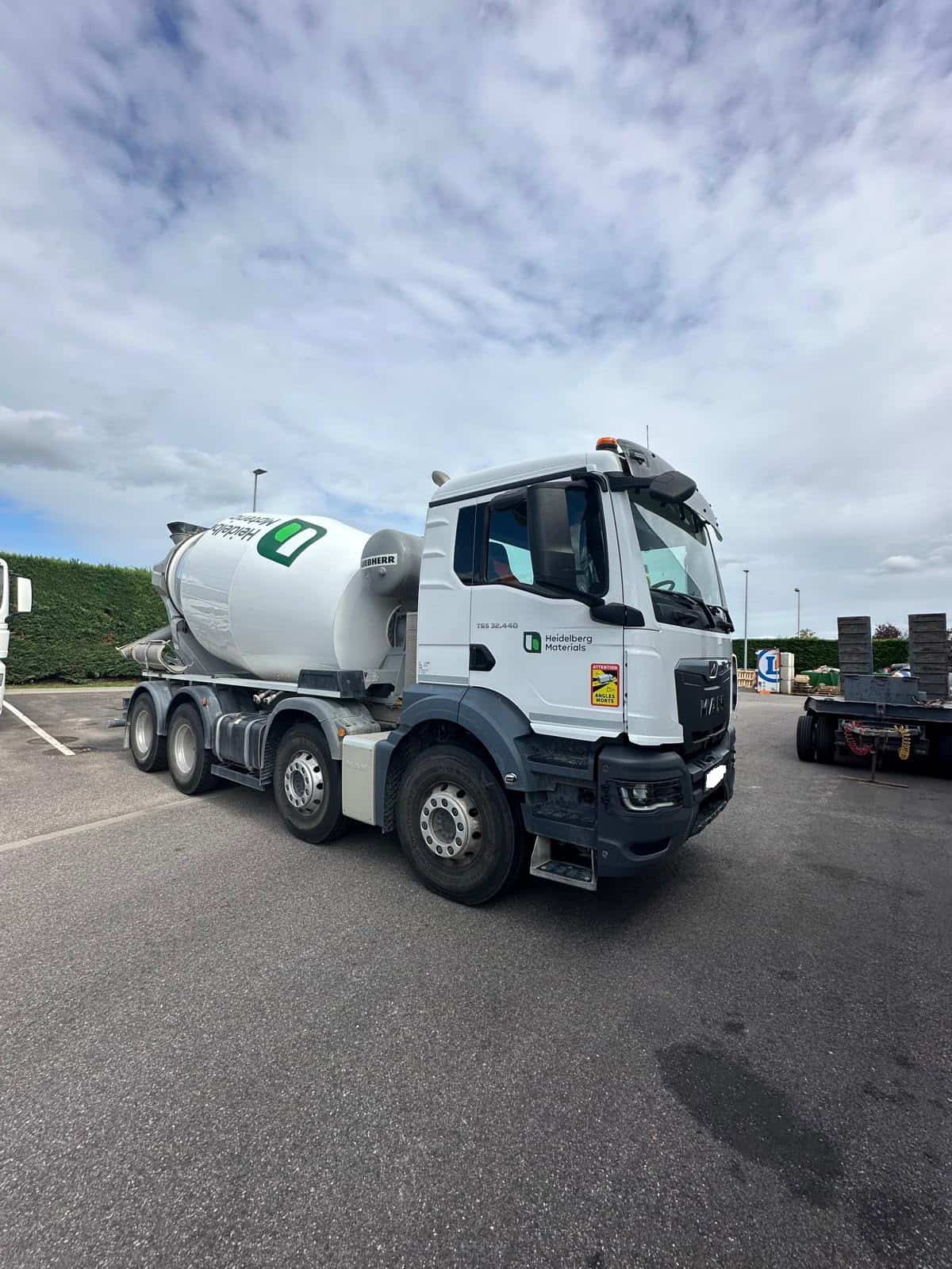 WhatsApp Image 2025-09-17 à 14.04.13_f8d553e1